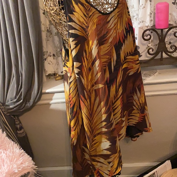 Sheer 2 layer sleeveless blouse - Picture 2 of 6